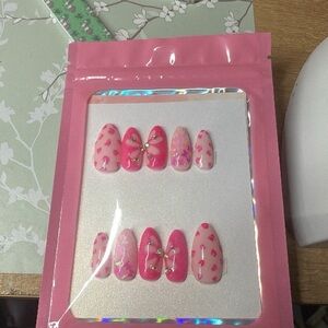 Pink Leopard Print Press-On Nails